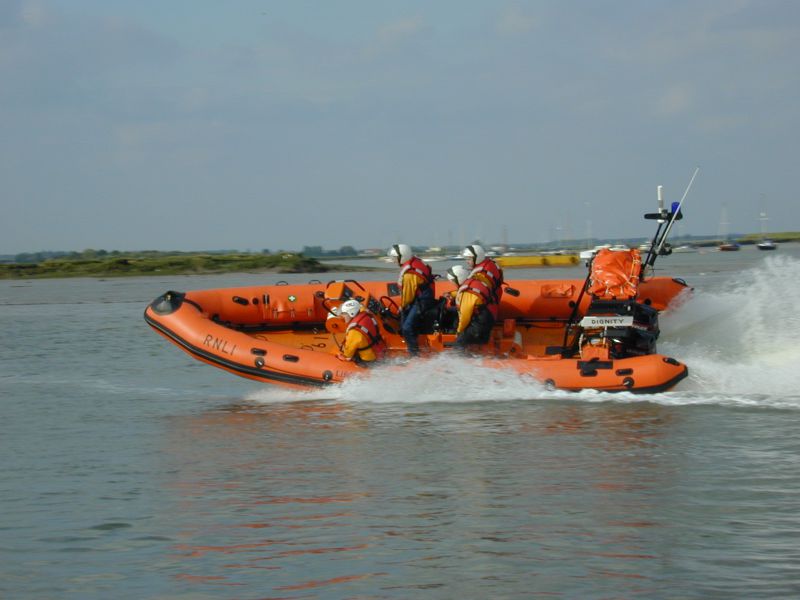  West Mersea Lifeboat DIGNITY. 
Cat1 [Not Set] Cat2 Mersea-->Lifeboat-->Pictures