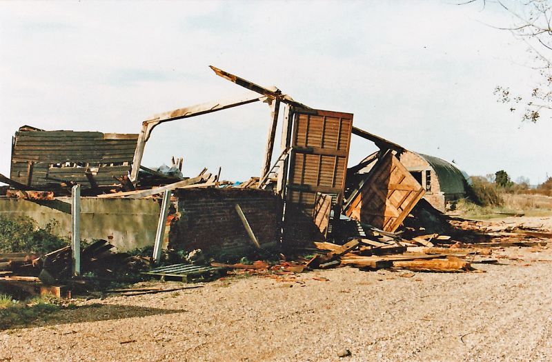  1987 Hurricane - damage at Bonners Barn. 
Cat1 Weather Cat2 Disasters and Mishaps-->on Land