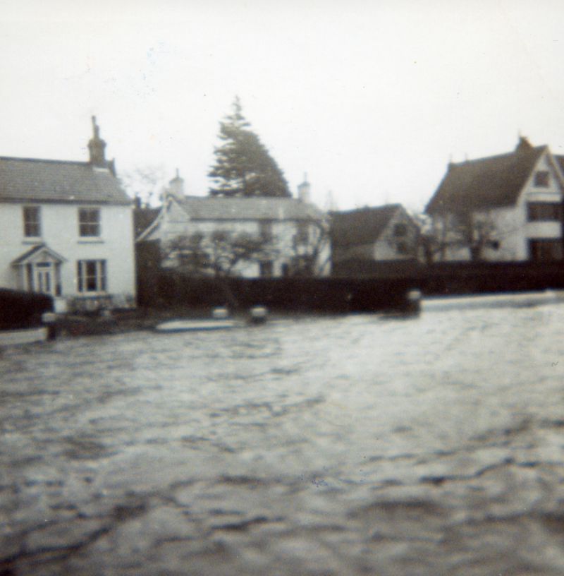  Coast Road and the Yacht Club - after the 1953 Flood

From Album 6. 
Cat1 Disasters and Mishaps-->on Land Cat2 Mersea-->Coast Road Cat3 Mersea-->Old City & the Hard