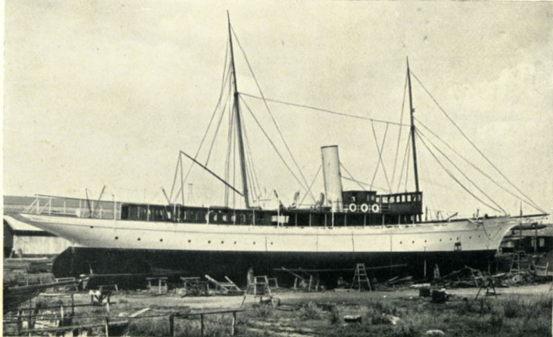 Steam Yacht ELSIE. 

Photo from Aldous Catalogue.

Not found in Lloyd's Yacht Register 1935. 
Cat1 Places-->Brightlingsea-->Shipyards Cat2 Yachts and yachting-->Steam