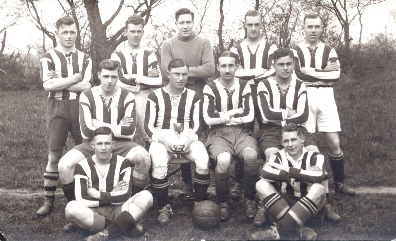 Click to Slide Show


 West Mersea Footballers. 

Top left - Syd Vince. Bottom right Jack Cudmore. Date unknown. George Pullen with cup 
Cat1 People-->Sport