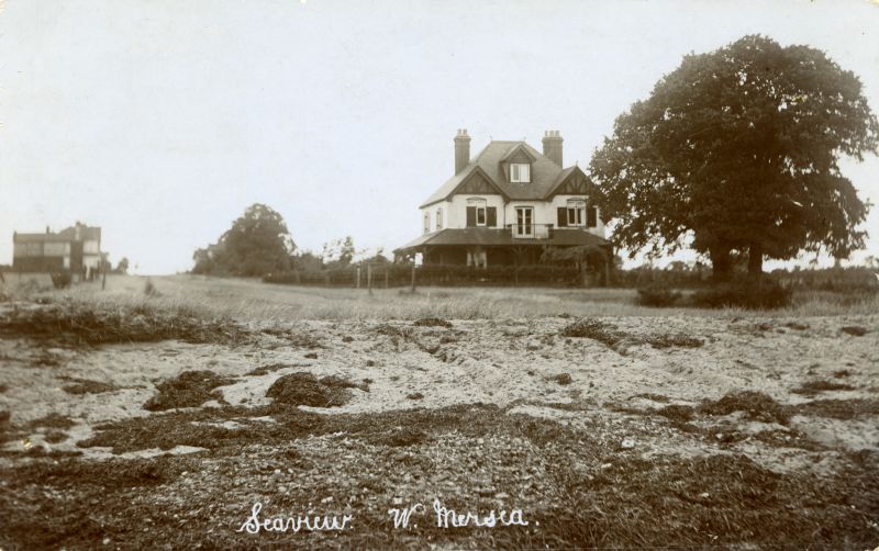  Beach at the bottom of Seaview Avenue. The house on the right is Shameen, later Brazil House.

Postcard thought to be by Hammond, which would date it around 1911.

1979 Charleston Court was built on the site of Brazil House - papers in the Deeds show that Brazil House was sold 30 July 1947 by Frank Oscar Hutton of Birch, to Mrs Richardson of Ransomes Farm, Peldon.

Brazil House later ...
Cat1 Mersea-->Beach Cat2 Mersea-->Buildings