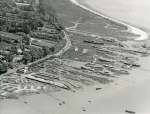 93. ID JBA_273 Jack Botham aerial photograph 3303. Coast Road and houseboats looking east. Victory Hotel centre left.
Upper right beyond L'ESPERANCE is the ex-WD ammunition ...
Cat1 Aerial Views-->Mersea Cat2 Mersea-->Houseboats Cat3 Mersea-->Houseboats