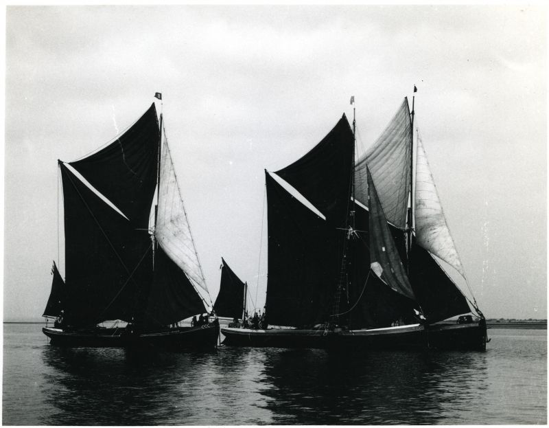  Barges ARDEER, PRETORIA, MILLIE during a Blackwater Match c1963 
Cat1 Blackwater-->Views Cat2 Barges-->Pictures