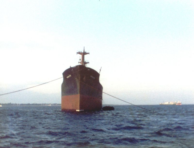 PROTOKLITOS with moorings being untangled, just before leaving the Blackwater Date: 1983.