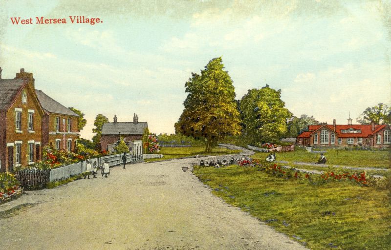  West Mersea Village. Looking down Kingsland Road with the 1899 school building on the right in the distance. Postcard 2576. 
Cat1 Mersea-->Road Scenes Cat2 Mersea-->Schools-->Pictures
