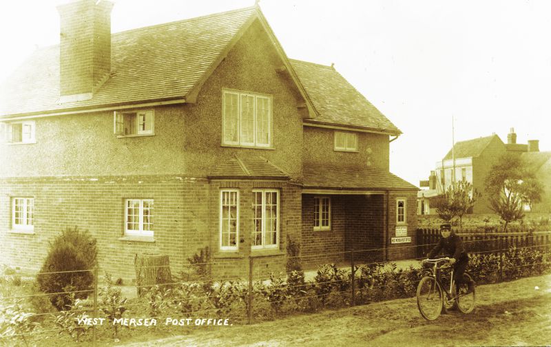  West Mersea Post Office in Yorick Road, with the White Hart just visible on the right. The notice on the front says Post Office for Money Orders, Savings Bank, Parcel Post, Telegraph, Insurance.


Telegram boy Reg Jay on bicycle waiting outside - he was Telegram Boy for Ashton Turner, the postmaster. The wage was six pence and for that he was expected to deliver anywhere on the Island ...
Cat1 Mersea-->Shops & Businesses Cat2 Mersea-->Road Scenes Cat3 [Display on front screen]