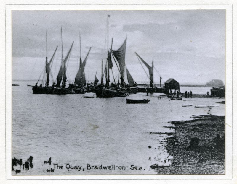 The Quay, Bradwell on Sea. Christmas Card to Hervey Benham from Fred Cooper 
Cat1 Barges-->Pictures Cat2 Places-->Bradwell