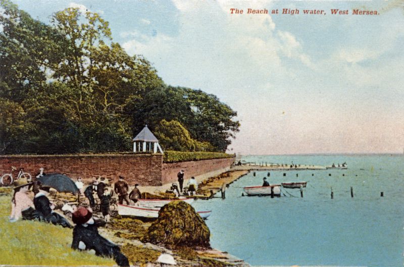  Beach by the monkey steps. Large pile of seaweed. Another copy of this postcard is postmarked 7 August 1912 
Cat1 Mersea-->Beach