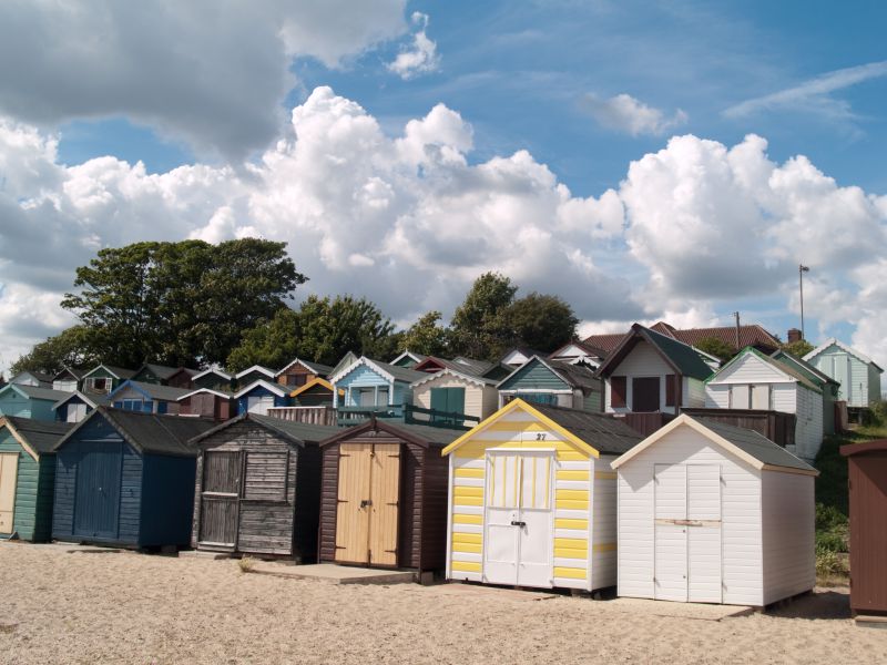  Beach Huts, West Mersea, by the bottom of Willoughby Avenue. 
Cat1 Mersea-->Beach