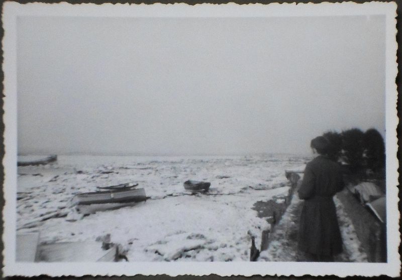  Looking up Strood Channel from Dabchicks (Mark Dixon age 14 in foreground). 
The hard winter of 1962-63. 
Cat1 Weather Cat2 Mersea-->Creeks, fleets, channels, saltings