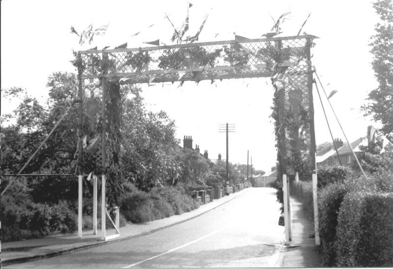  1953 Coronation Arch at Griffon Corner 
Cat1 Mersea-->Events Cat2 Mersea-->Road Scenes