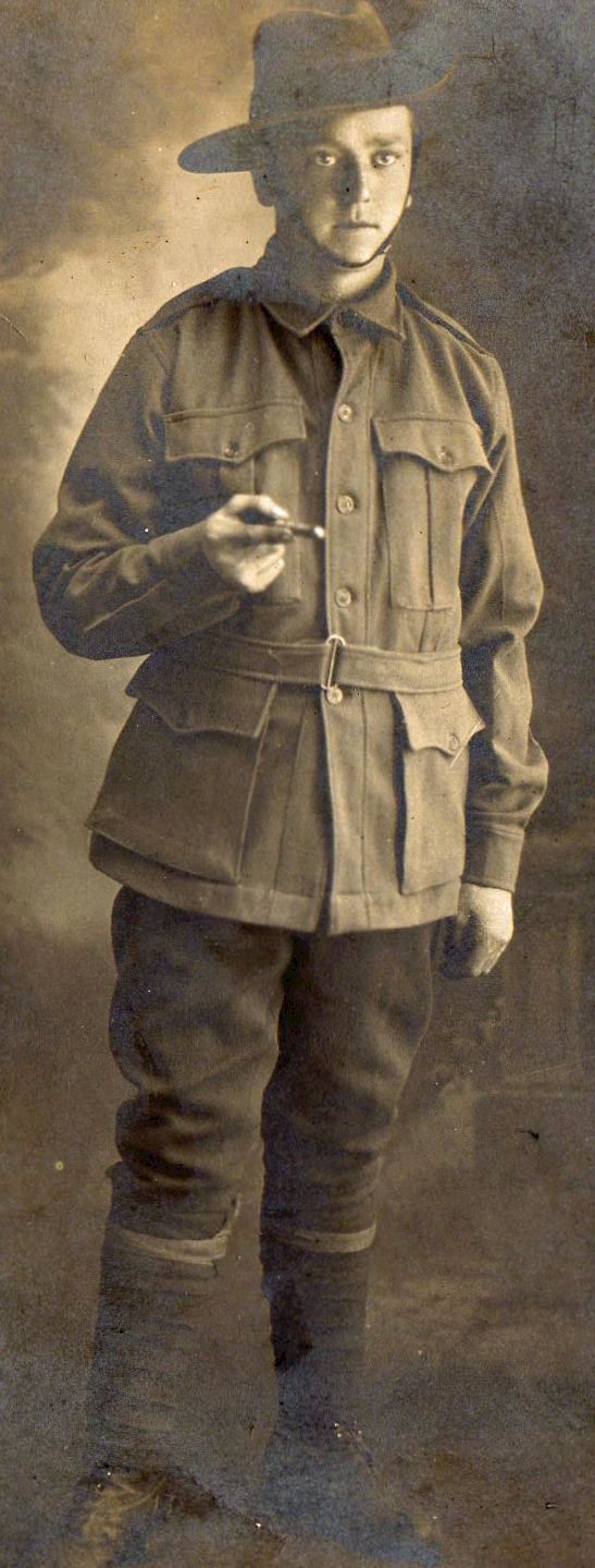  Thomas Henry Bossence Batten, killed in action age 19, France, 29 July 1916 
Cat1 War-->World War 1 Cat2 Tollesbury-->People