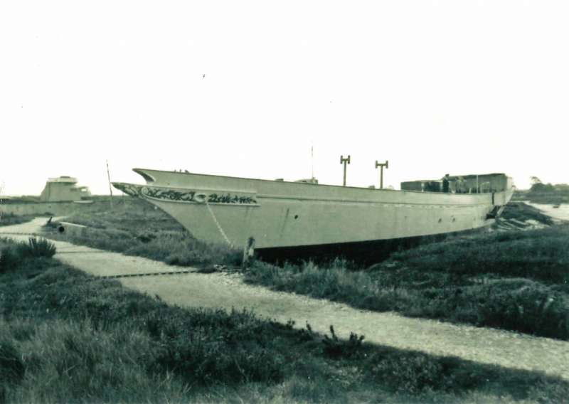  Schooner HEARTSEASE as a houseboat at Tollesbury in the 1950s. Photograph sent by James Blott, 
grandson of John Blott, and whose family had HEARTSEASE as a houseboat between 1952 and about 1970. She was destroyed in 1993, some 20 years after their ownership had ended. A 'copy' was made by Pendennis Yachts in Falmouth and named ADELA - the original name of HEARTSEASE.

James comments that in ...
Cat1 Tollesbury-->Woodrolfe Cat2 Yachts and yachting-->Sail-->Larger