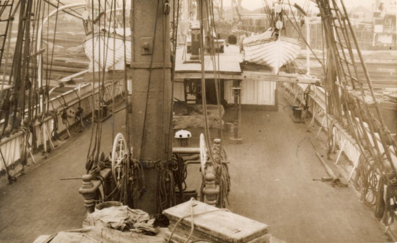  Deck of Finnish barque ALASTOR. Photo A.R.S. 
Cat1 Ships and Boats-->Merchant -->Sailing
