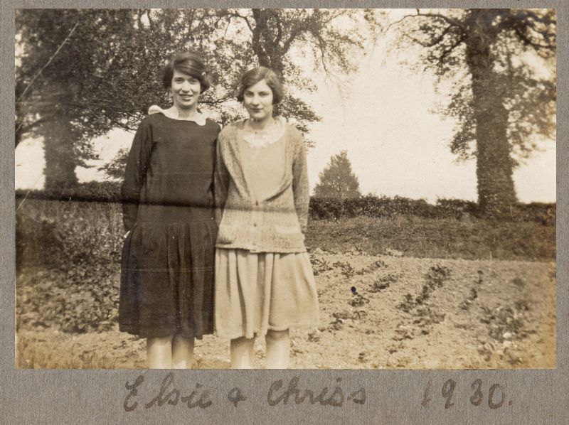  Elsie & Chriss - in Photo Album from Charity Shop


Elsie May Roberts born c1904 in Birch, daughter of William Frederick and Georgina Roberts. 
Cat1 Birch-->People