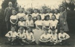 28. ID ELB_SCH_143 Birch School 1946. Gilbert House Sports Team - Interhouse Football and Netball.
Back row 1. T.B. Millatt, 2. Kathleen Cresswell, 3. Mary Vanningsberg, 4. ...
Cat1 Birch-->School