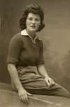 5. ID AN02_018_003 Eileen - a Land Army girl from Stratford, East London, who lodged with Cath and Gordon Mussett on Mersea during WW2.
Cat1 [Not Set] Cat2 People-->Land Army