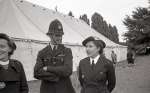 254. ID BJ61_012_031 Winnie Farthing ( Alan Smith's Mum) St Johns on left [RG].
Legion Fete on the field behind the British Legion, West Mersea.
Cat1 Mersea-->Events