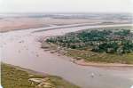 10. ID DC3_005 Buzz'n Creek. Houseboats and the Hard beyond.
Cat1 Aerial Views-->Mersea Cat2 Mersea-->Creeks, fleets, channels, saltings